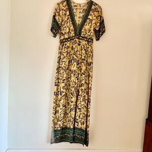 URBAN Romantics Gold and Green Plunge Maxi Dress